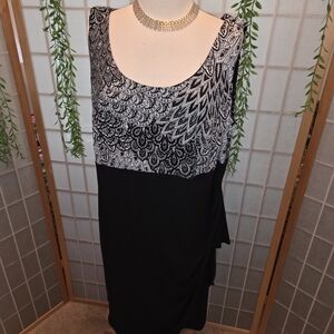 Sleeveless Black Midi Dress with Black-and-White Printed Bodice